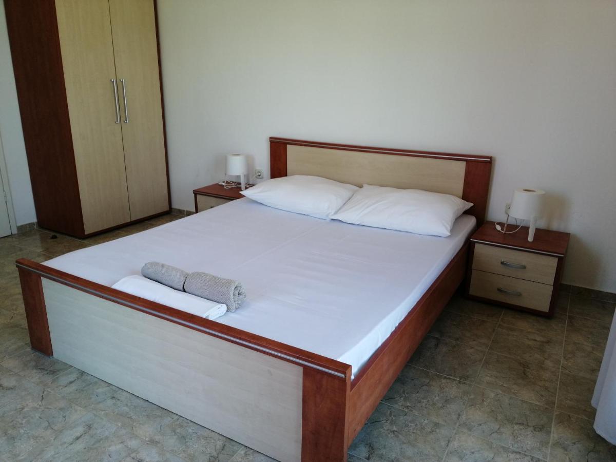 Trim Rooms And Apartments Lovište Εξωτερικό φωτογραφία