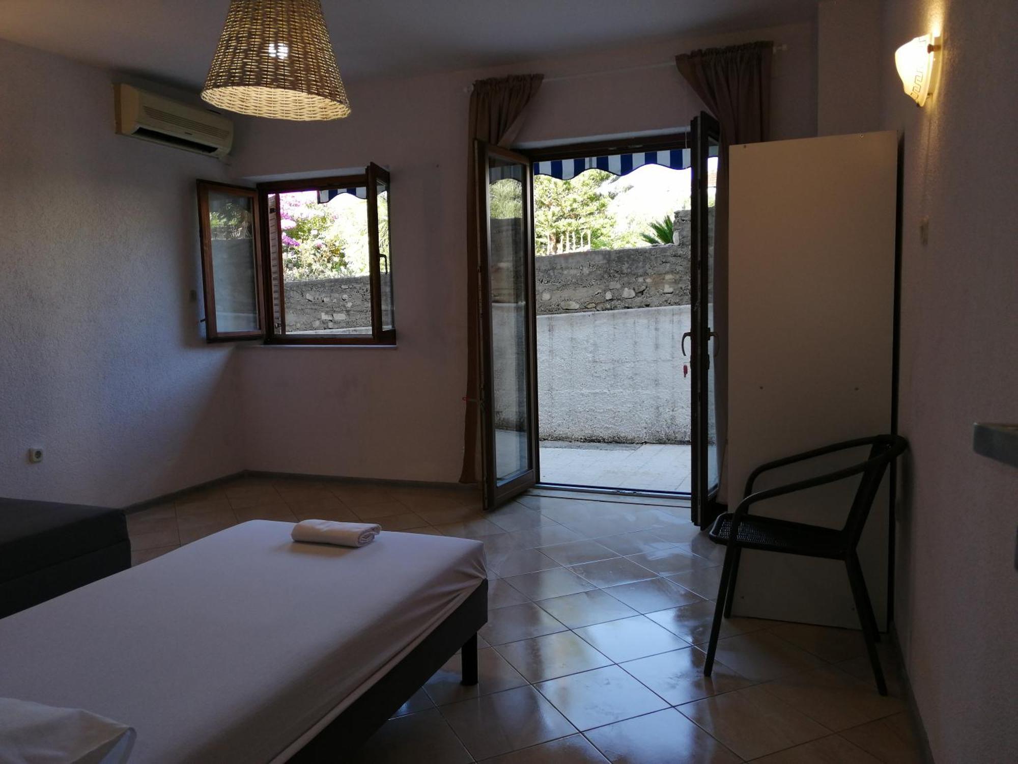 Trim Rooms And Apartments Lovište Εξωτερικό φωτογραφία