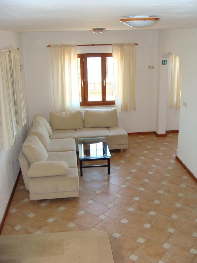 Trim Rooms And Apartments Lovište Εξωτερικό φωτογραφία